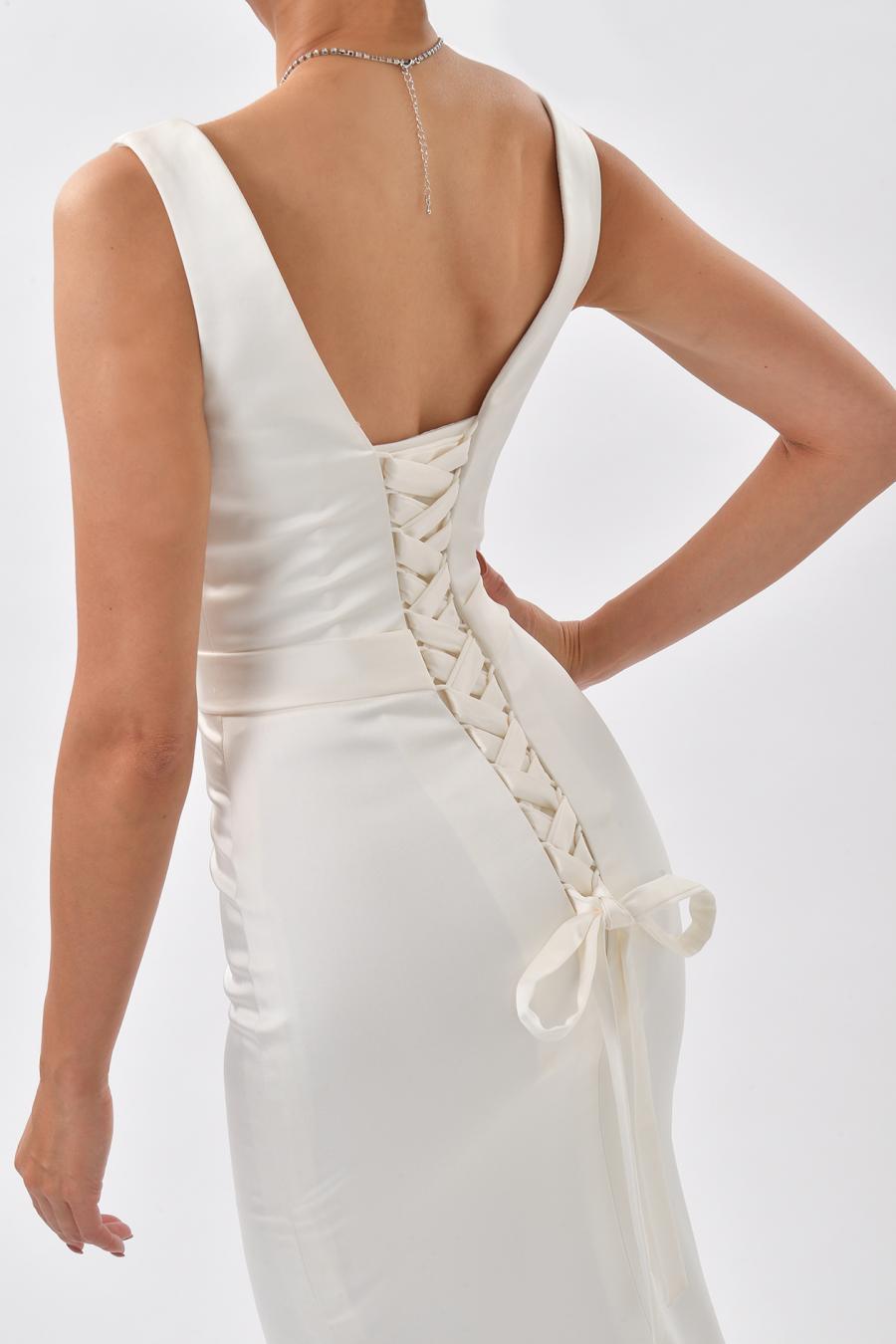 白イブニングドレスドレス